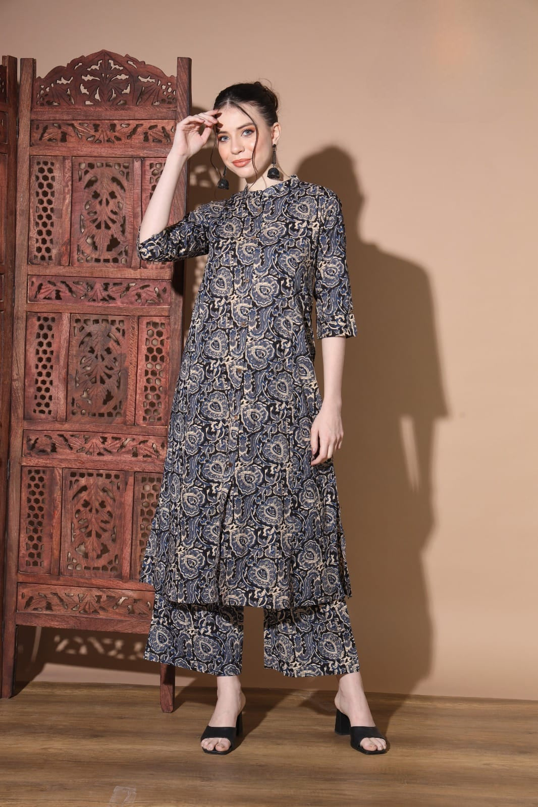 Navy Blue & Beige Abstract Floral Printed Kurta with Palazzo Set